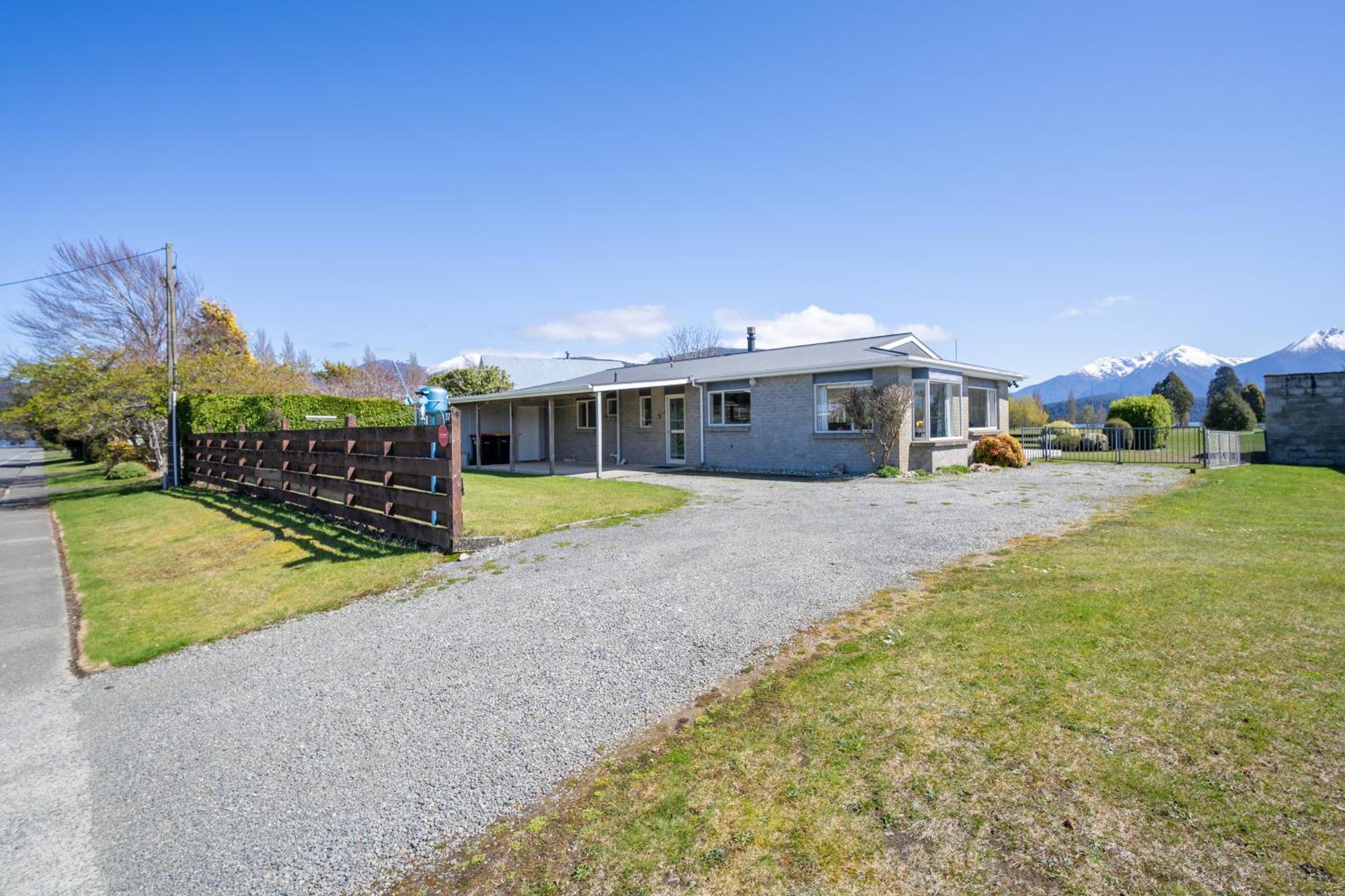 Kepler Retreat - Te Anau Holiday Home Kültér fotó