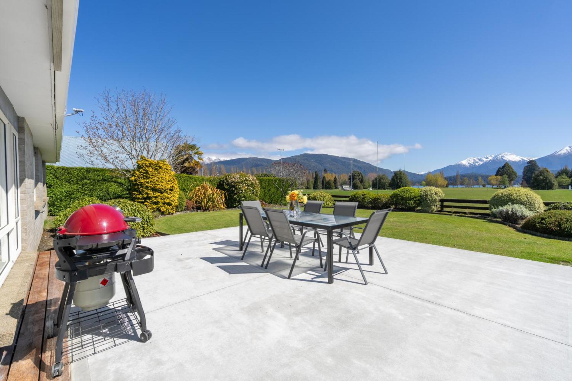 Kepler Retreat - Te Anau Holiday Home Kültér fotó