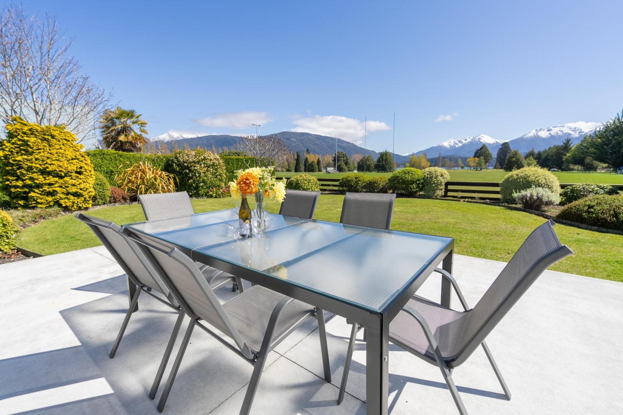 Kepler Retreat - Te Anau Holiday Home Kültér fotó